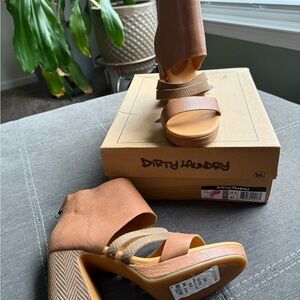 Dirty Laundry Tan Sandals for Stylish Comfort